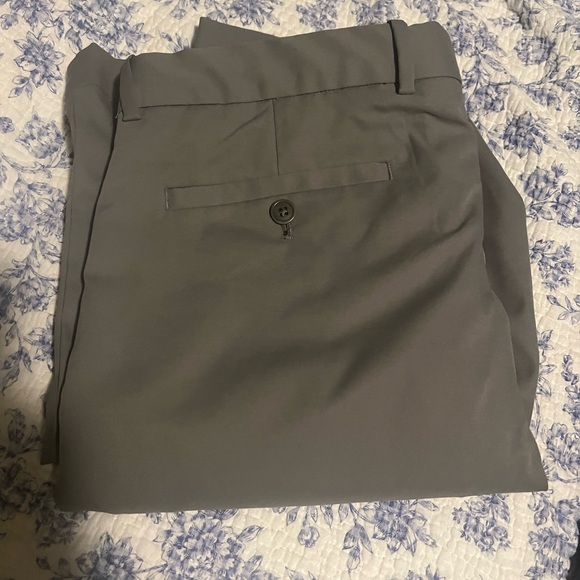 Brand new 32x32 RLX Ralph Lauren golf pants in gray - Picture 5 of 6
